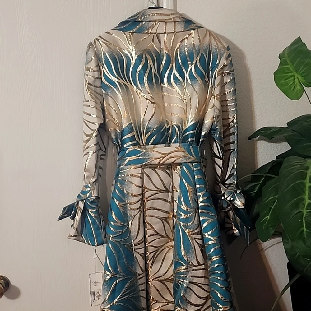 Elegant Blue and Gold Midi COAT - Picture 4 of 9